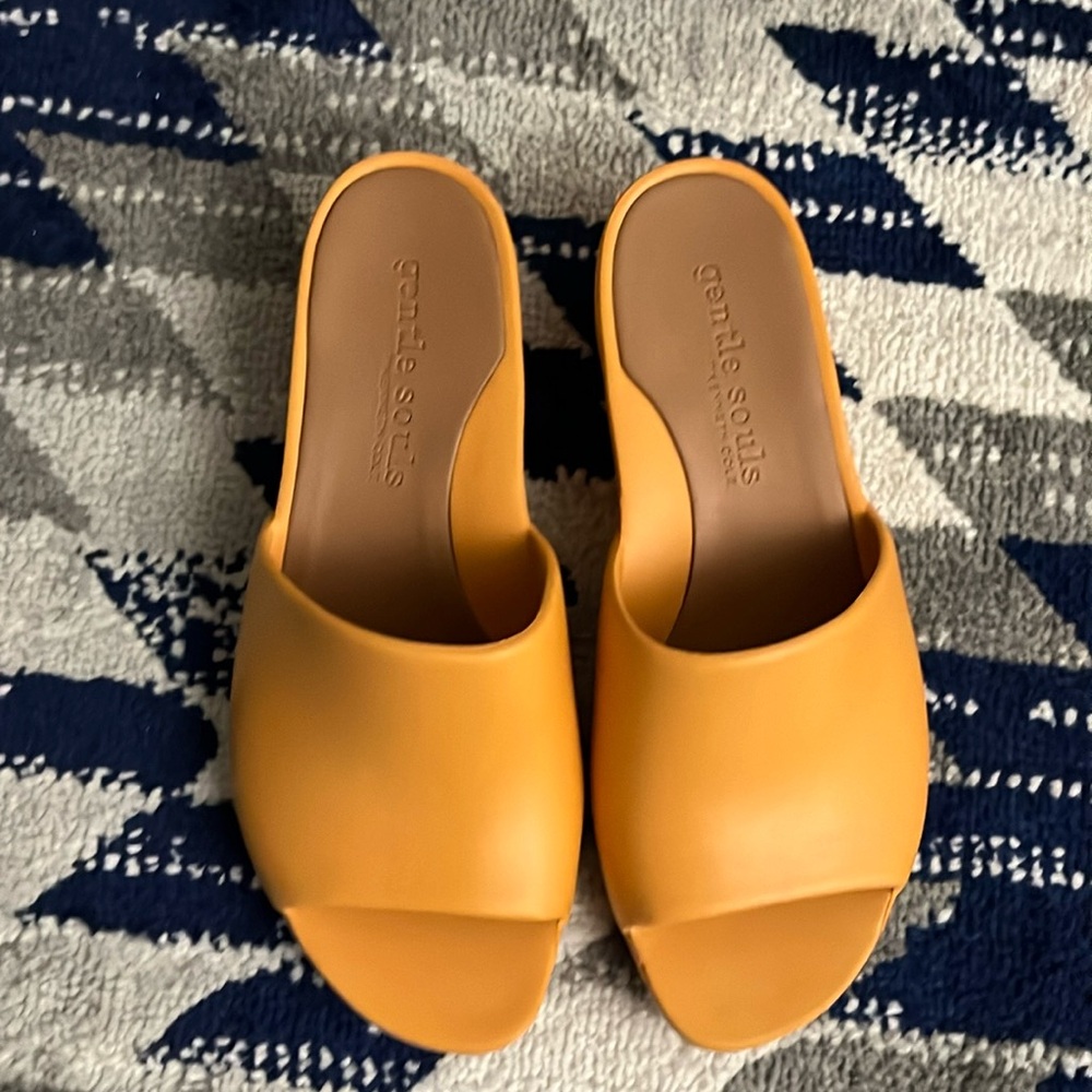 Gentle Souls by Kenneth Cole Gisele Wedge Slide Sandals